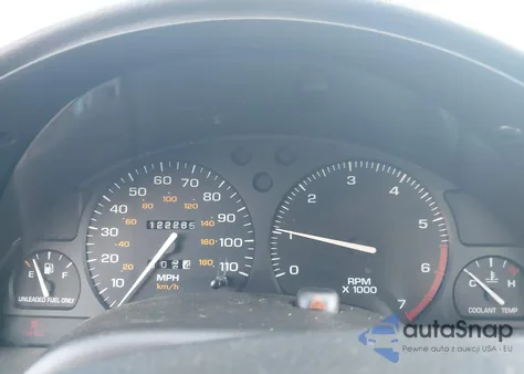 1996 Saturn Sl1 z USA, uszkodzony, nr VIN IG8ZH5287SZ132326